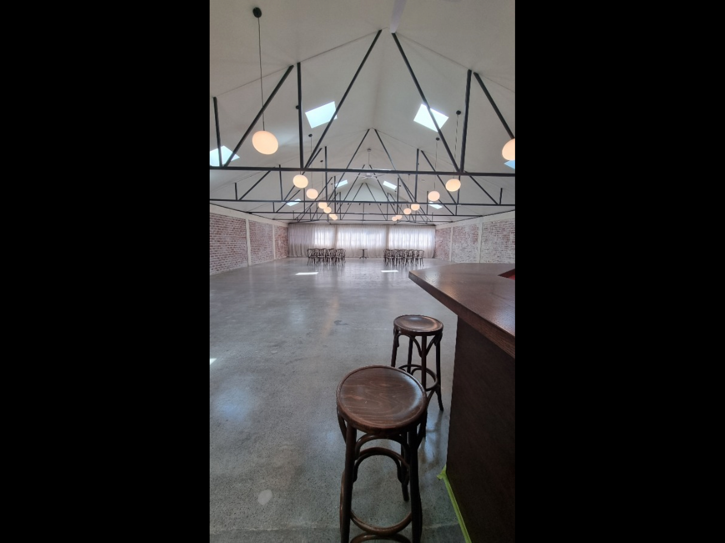Bar shot - Whisky and wood